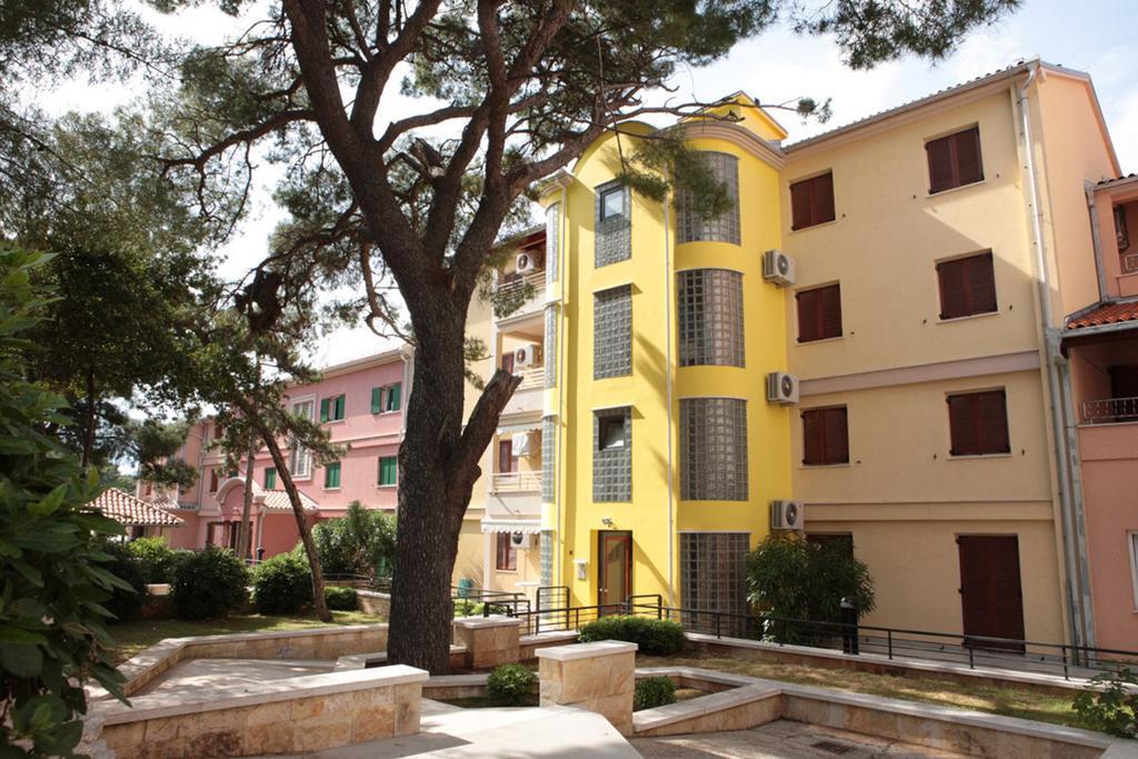 Apartments Punta Велі-Лошинь Екстер'єр фото